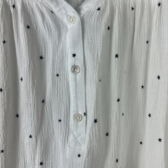 Maurices White Star Flutter Sleeve Button Front Top Small - Picture 4 of 9